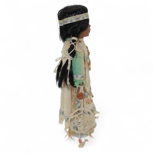 Native American-Inspired Porcelain Doll With Beaded Accessories Dreamcatcher & B - Picture 4 of 12